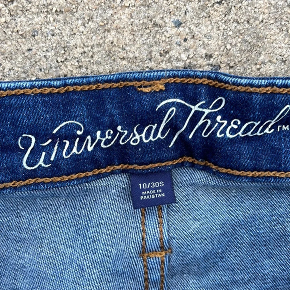 Universal Thread jeans - 2 pairs - Picture 5 of 10